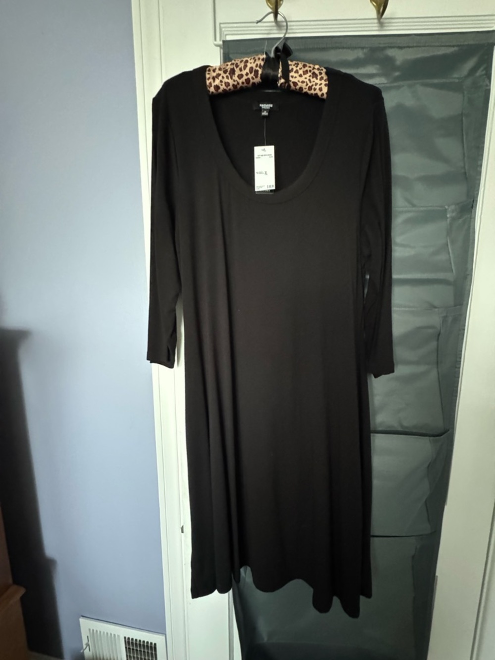 Premise Black Long-Sleeve Scoop Neck Midi Dress